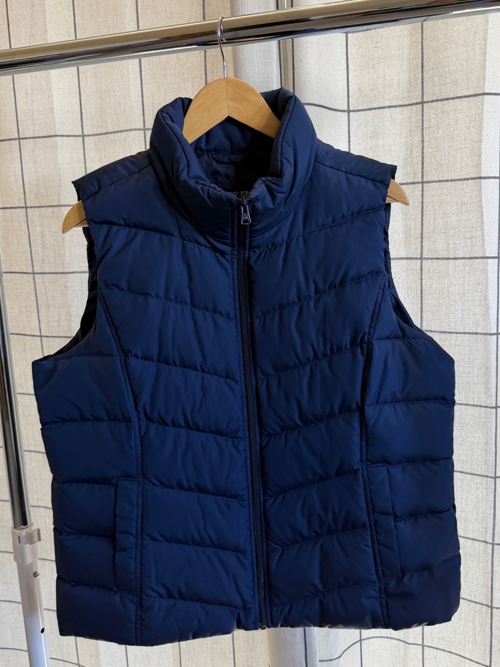 Lands’ End Women’s Navy Blue Puffer Vest XL